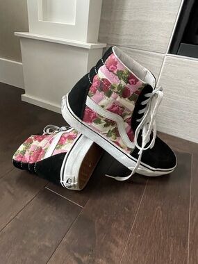 Vans SK8-Hi Romantic Floral Sneakers Men 8.5 Women 10